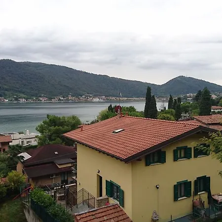Lägenhet La Terrazza Sul Lago *